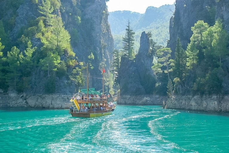 Rejs statkiem po Zielonym Kanionie z miasta Antalya