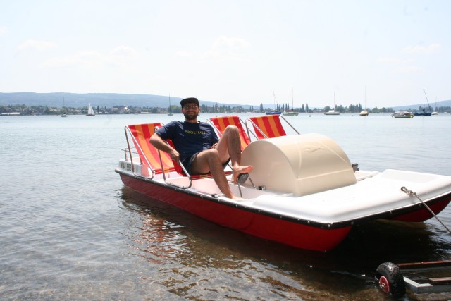 Visit Allensbach Paddleboat Rental on Lake Constance in Regensburg