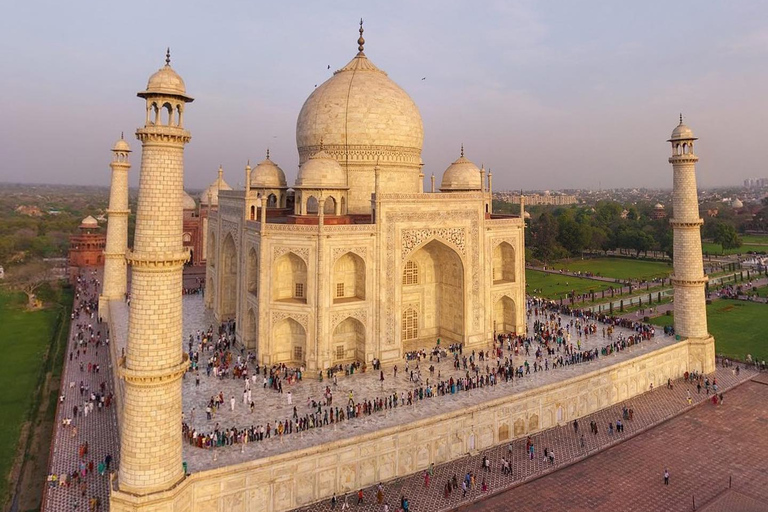 Från Delhi: Taj Mahal &amp; Agra privat dagstur med transferResa med AC-bil, chaufför och guide