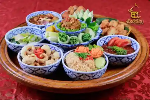 Khum Khantoke Chiang Mai : Cuisine et spectacle thaïlandais du nord