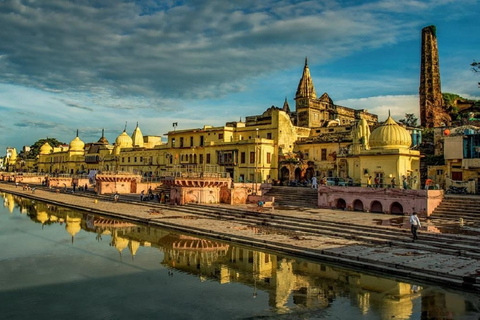 Van Varanasi: eendaagse Ayodhya-tour vanuit Varanasi