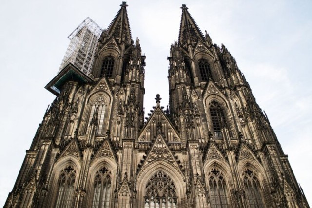 Cologne: Custom Private Walking Tour with a Local Guide