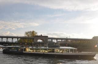 Paris: Panorama-Dinnerfahrt auf der Seine