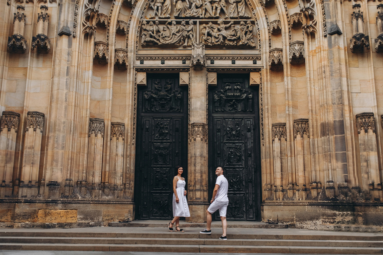 Praga: Servizio fotografico professionale al Castello di PragaVIP (50 foto modificate professionalmente)