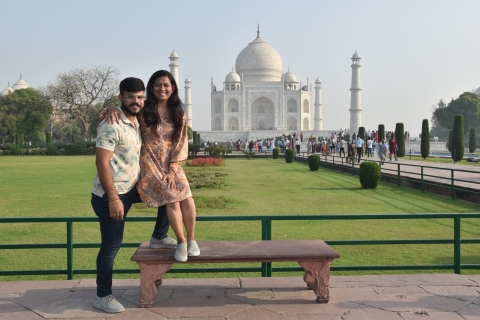 Tour del Taj Mahal al Amanecer y Agra en Coche desde DelhiSólo coche con conductor y Guía en directo