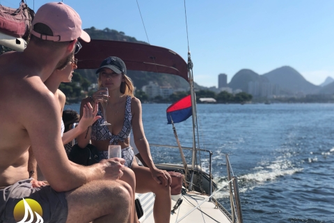 Excursión matinal en velero por Río