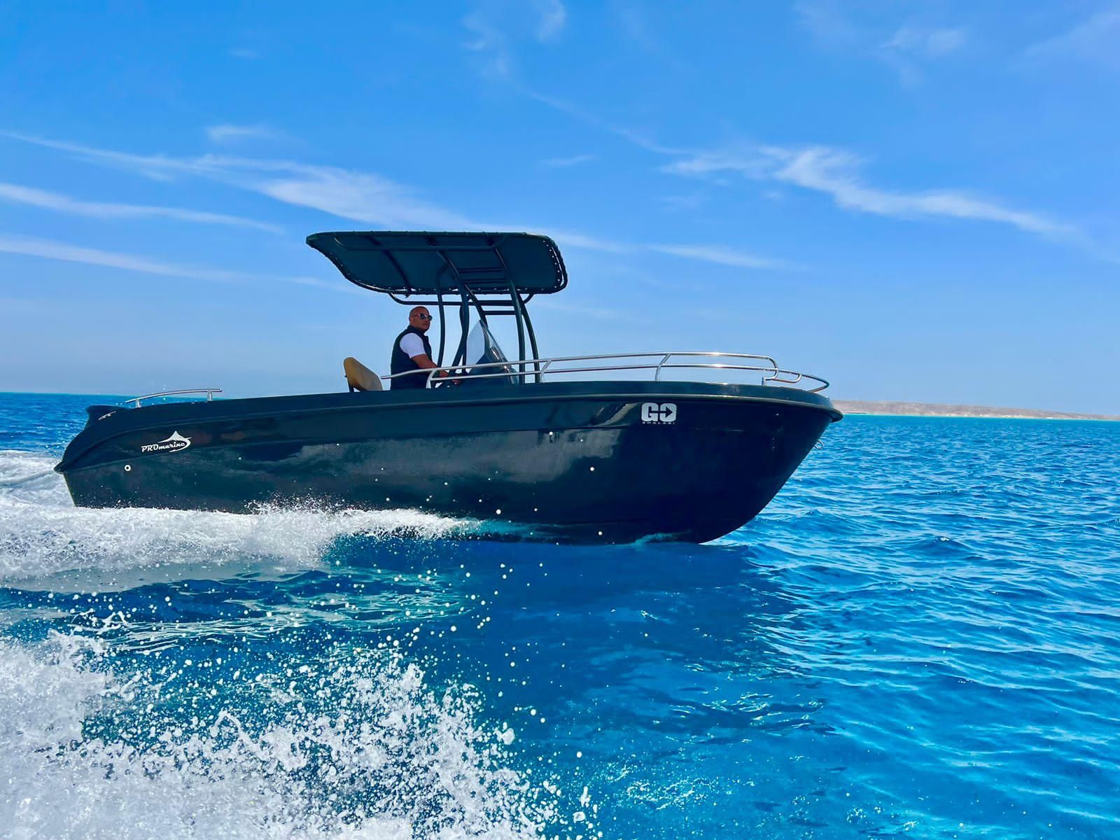 Hurghada: Privates Schnellboot-Abenteuer mit Früchten & Abholung