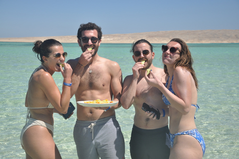 Hurghada: Privat motorbåtsäventyr med snacks och upphämtning4-Hour Speedboat Rental