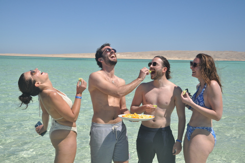 Hurghada: Privat motorbåtsäventyr med snacks och upphämtning4-Hour Speedboat Rental