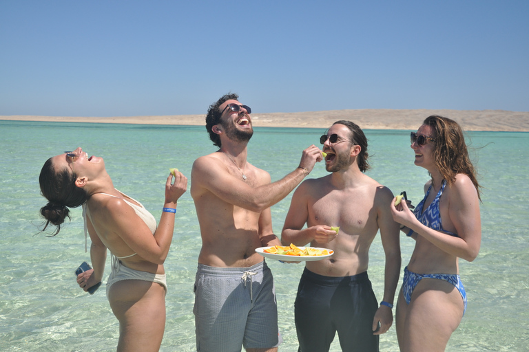 Hurghada: Aventura particular em lancha rápida com lanches e trasladoAluguel de lancha de 4 horas