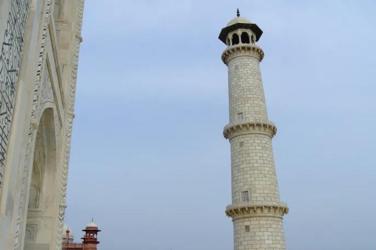 Desde Delhi: Excursión al Amanecer del Taj Mahal y Agra - En coche