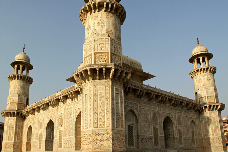 Desde Delhi: Excursión al Amanecer del Taj Mahal y Agra - En coche