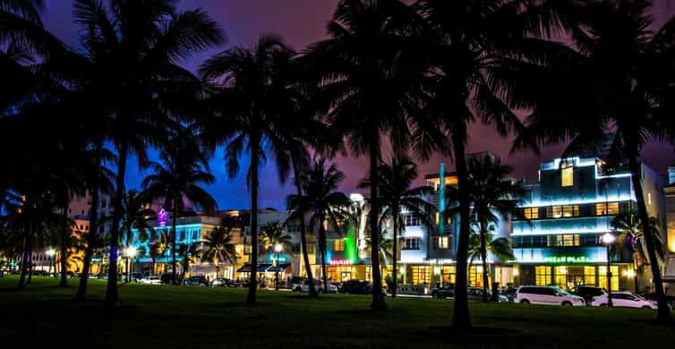 Miami: Open-top Bus Sightseeing Night Tour with Live Guide photo 16