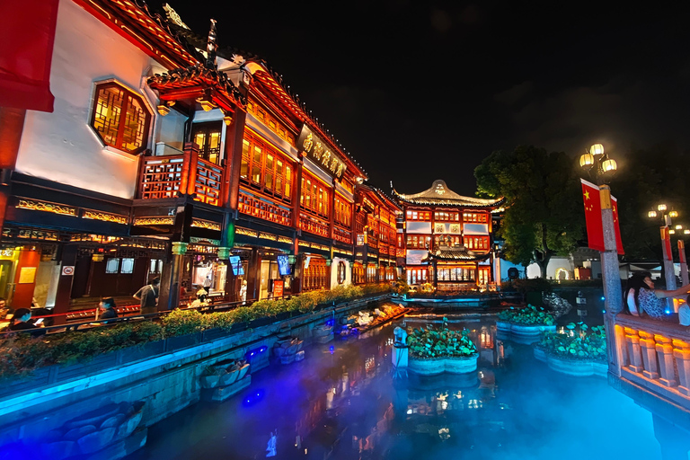 Shanghai Night Tour: Old Town, Local Dinner & Rooftop Bar