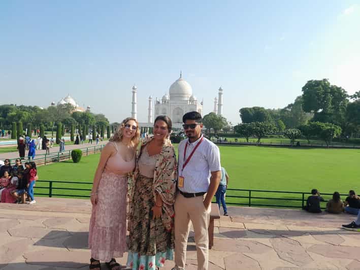 From Delhi:- Private Taj Mahal, Agra Day Trip With Transfer