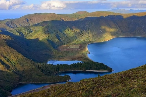 Ponta Delgada: Tour del cerchio occidentale, Sete Cidades e Vulcano di fuocoOpzione Tour con pranzo