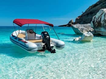 Cala Gonone: verhuur van 6-meter rubberboten (zonder vaarbewijs)