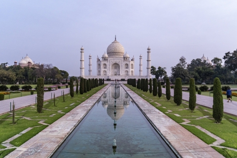 Ab Delhi: Sonnenaufgang Taj Mahal und Agra Fort Private TourAuto + Reiseführer + Eintrittskarten für Sehenswürdigkeiten