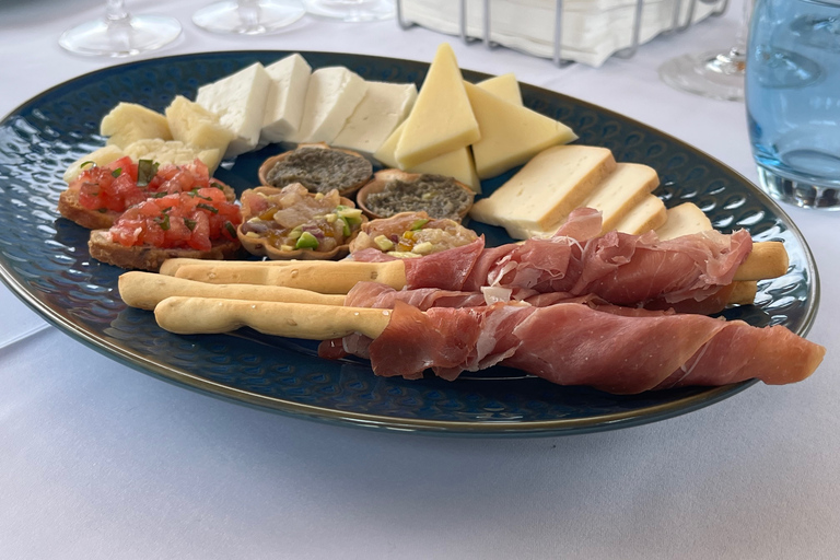 Peles &amp; Cantacuzino Castles: Gourmet Wine &amp; Cultural trip