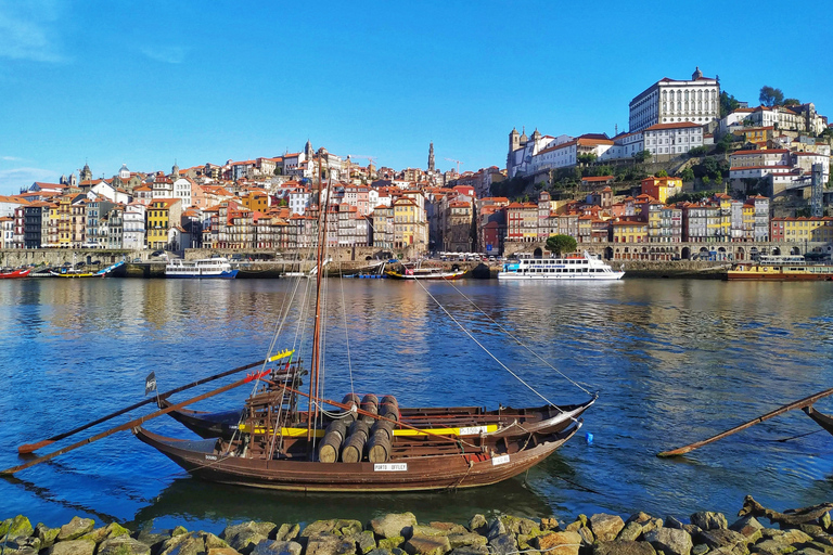 Marche du vin vert et du vin de Porto à Gaia avec des délicesPromenade verte et vin de Porto à Gaia