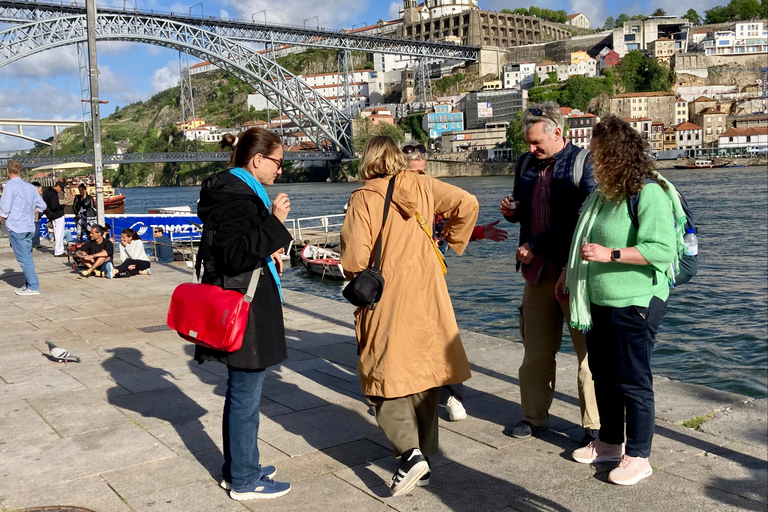 Marche du vin vert et du vin de Porto à Gaia avec des délicesPromenade verte et vin de Porto à Gaia