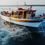 Rovinj half-day cruise: swim stops, drinks & brunch included