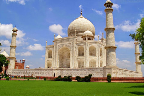 Agra: Taj Mahal Private Tour with Skip-the-Line Tickets