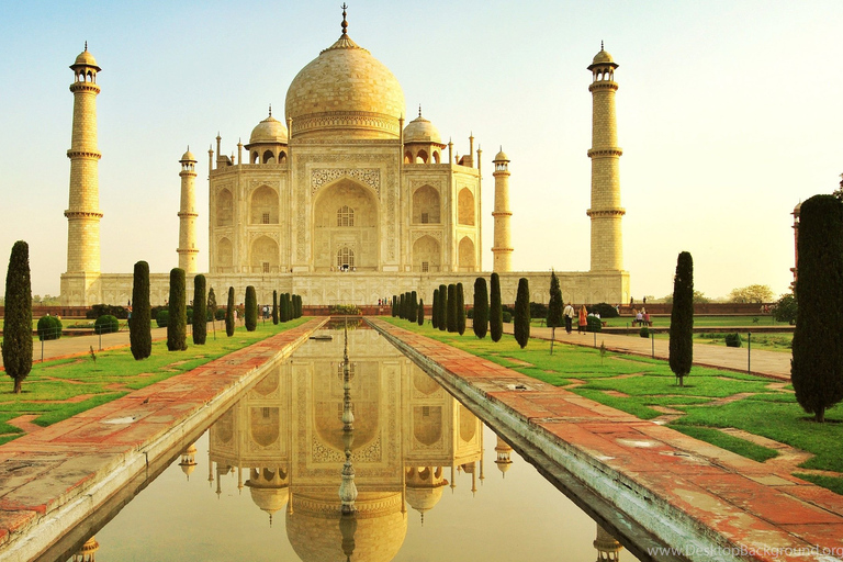 Agra: Taj Mahal Private Tour with Skip-the-Line Tickets