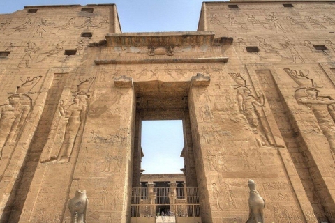 Luxor: Visita privada al templo de Edfu con almuerzo y FeluccaLuxor: Excursión privada al templo de Edfu con almuerzo y paseo en feluca