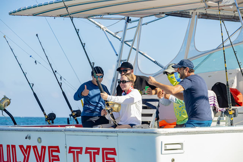 De Punta Cana: Passeio de barco para pesca em alto mar com bebidas&quot;Reel Adventures: um passeio de pesca fantástico&quot;