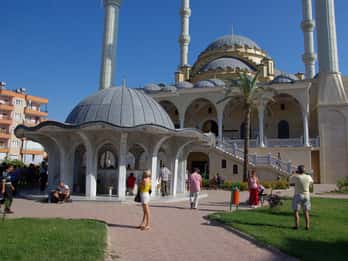 Rejs po rzece Manavgat i wycieczka po bazarze z lunchem