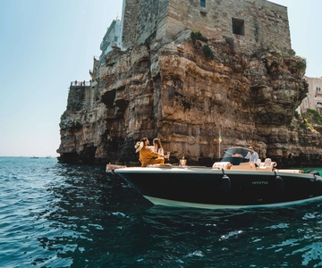 Polignano a Mare: Private Cruise with Champagne