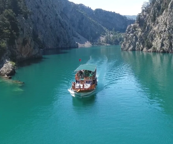 From Alanya: Green Canyon Day Trip with Lunch and Boat Ride