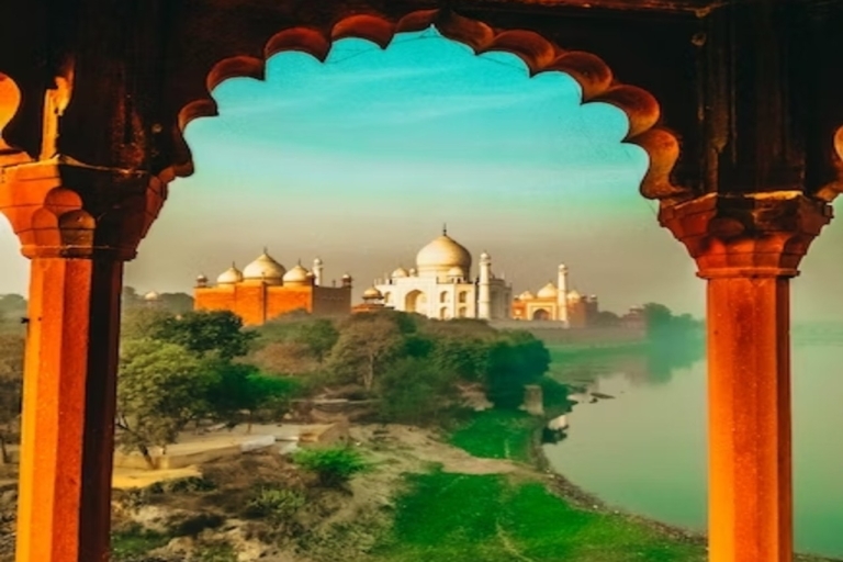 Von Delhi: Tajmahal & Gwalior private Tour mit dem Gatiman ZugAb Delhi: Taj Mahal & Gwalior private Gatimaan Zug Tour