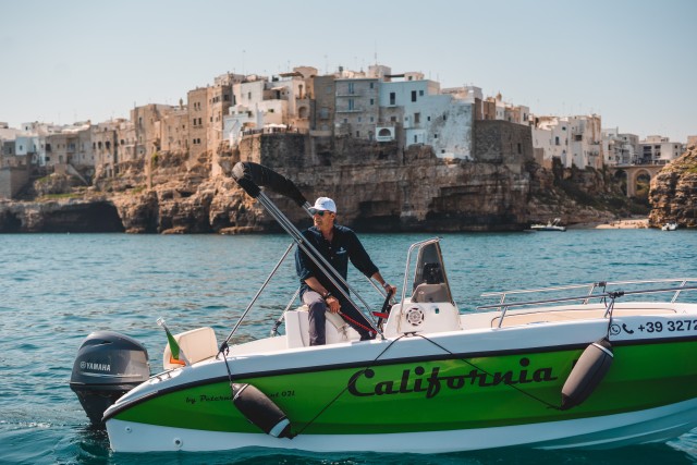 Visit Mola di Bari and Polignano a Mare Boat Rental in Monopoli