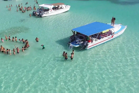 Punta Cana: Isla Saona Día Completo Almuerzo con Barra Libre y Viaje de Ida y Vuelta