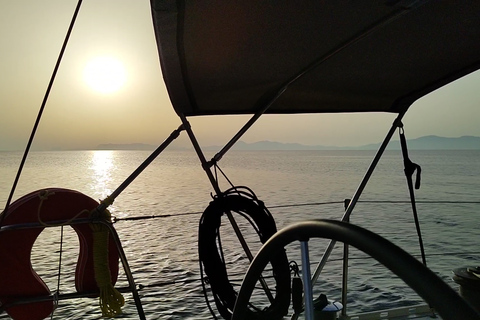 Croisière privée au coucher du soleil dans la ville de Rhodes