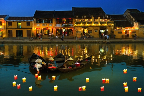 Hoi An: Sunset with Home-Hosted Meal and Boat Trip