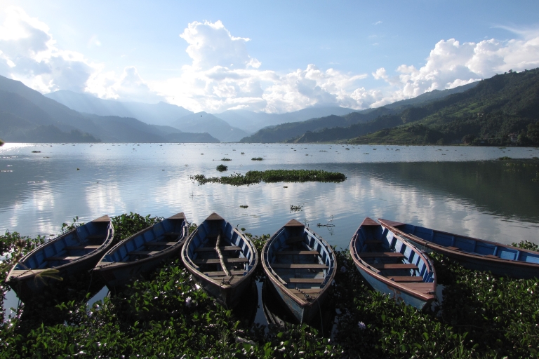 Depuis Katmandou : excursion d'une journée à Pokhara, Devis Fall et le lac Begnas