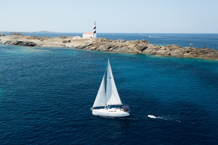 Minorka: Prywatna luksusowa wycieczka łodzią ze sprzętem do nurkowania