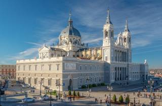 Madrid: Nachmittagstour durch den Königspalast und die Almudena-Kathedrale
