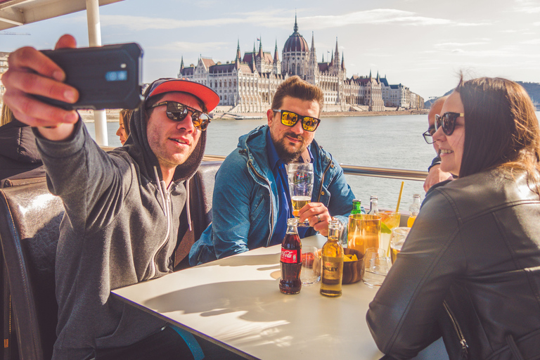 Budapest: Skyline Sightseeing Cruise with Parliament View 1-Hour Nighttime Cruise