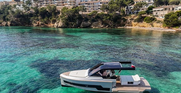 Mallorca: Private Yachtkreuzfahrt mit Schnorcheln und Drinks