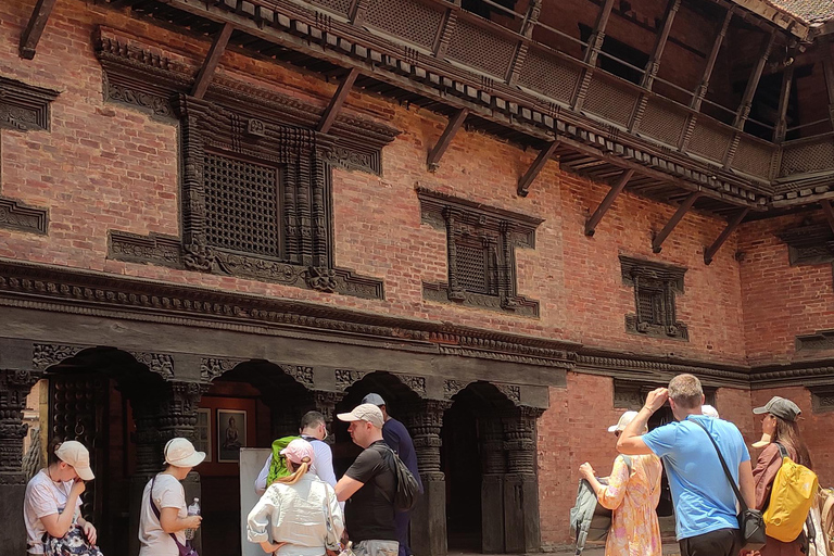 One-Day Private Vehicle Sightseeing Tour – 6 Points