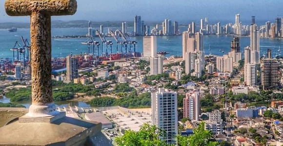Cartagena: Bazurto Market & La Popa Convent Tour with Lunch