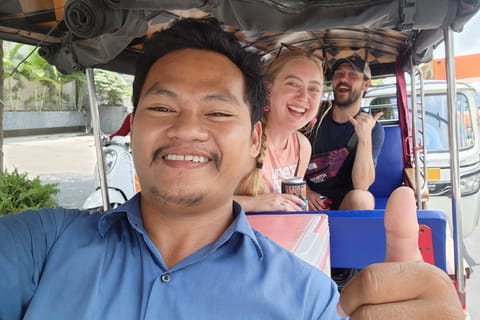 Visit 11 places in the City included S21 & Killing Field
