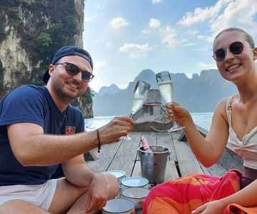 Khao Lak: Cheow Lan Lake Romantic Sunset Cruise with Drinks