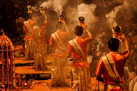 Desde Varanasi: Varanasi Excursión Aarti Nocturna con Paseo en Barco