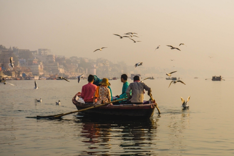 Desde Varanasi: Varanasi Excursión Aarti Nocturna con Paseo en Barco