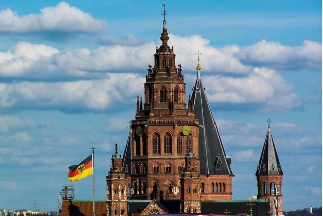 Visit Mainz Private custom tour with a local guide in Wiesbaden